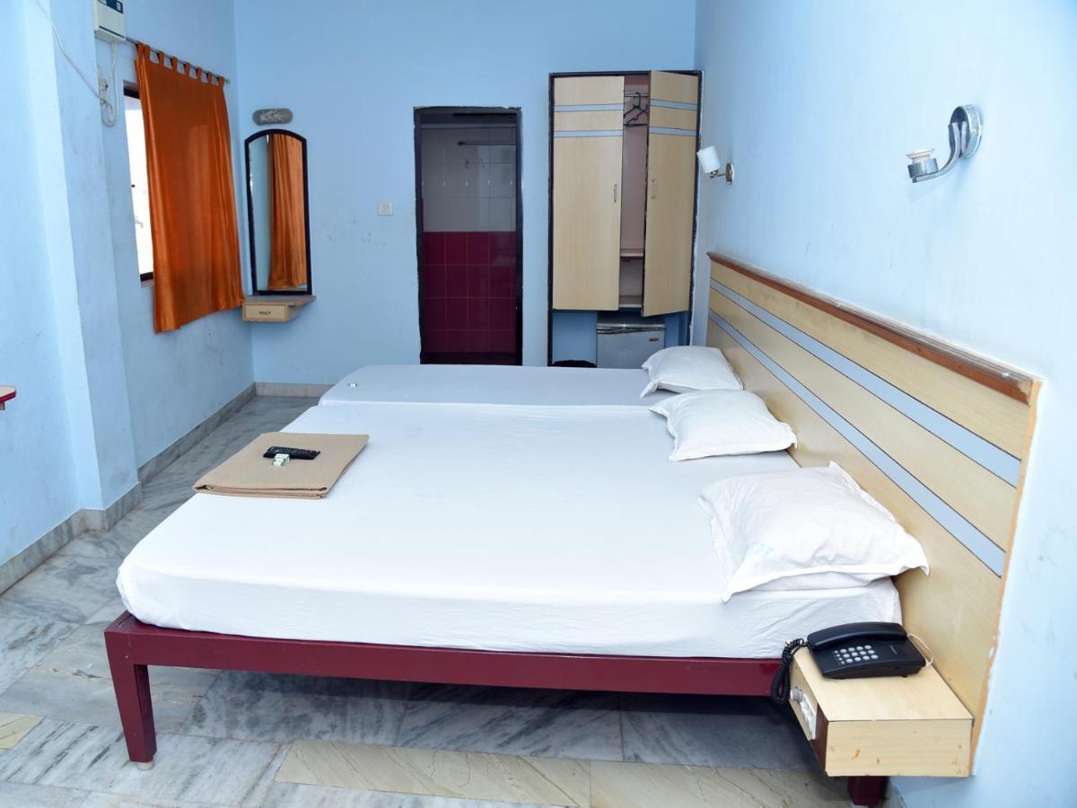 Hotel Aditya Пудучеррі Екстер'єр фото