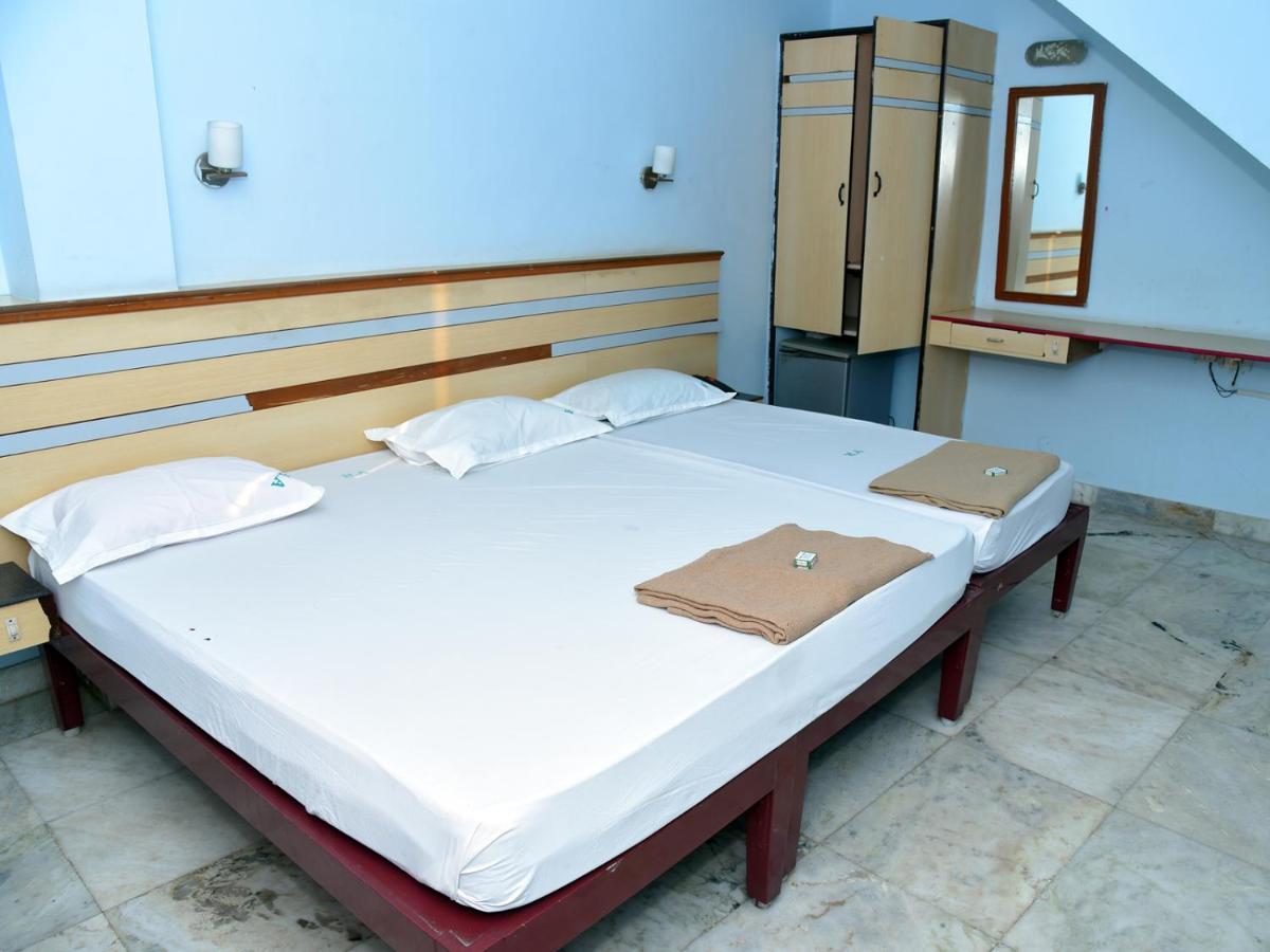 Hotel Aditya Пудучеррі Екстер'єр фото